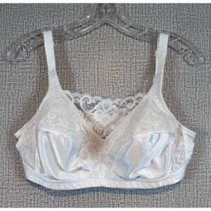 NWT Amoena Isabel 2118 White Lace Camisole Mastectomy Bra 40C Pocketed Non-Wired